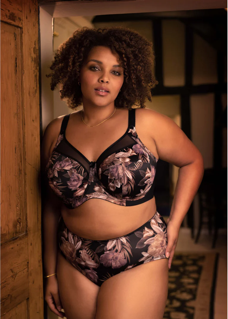 Kayla - Image 10