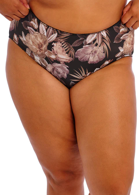 Kayla Brief - Image 11