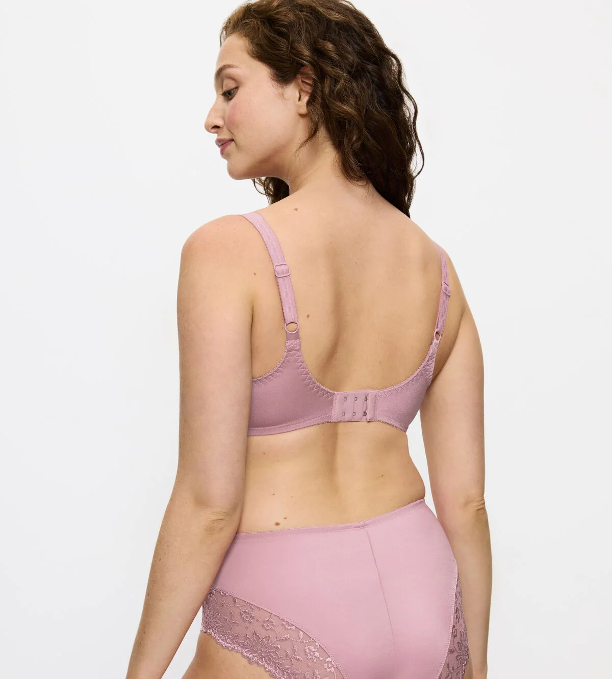 Ladyform - Image 15
