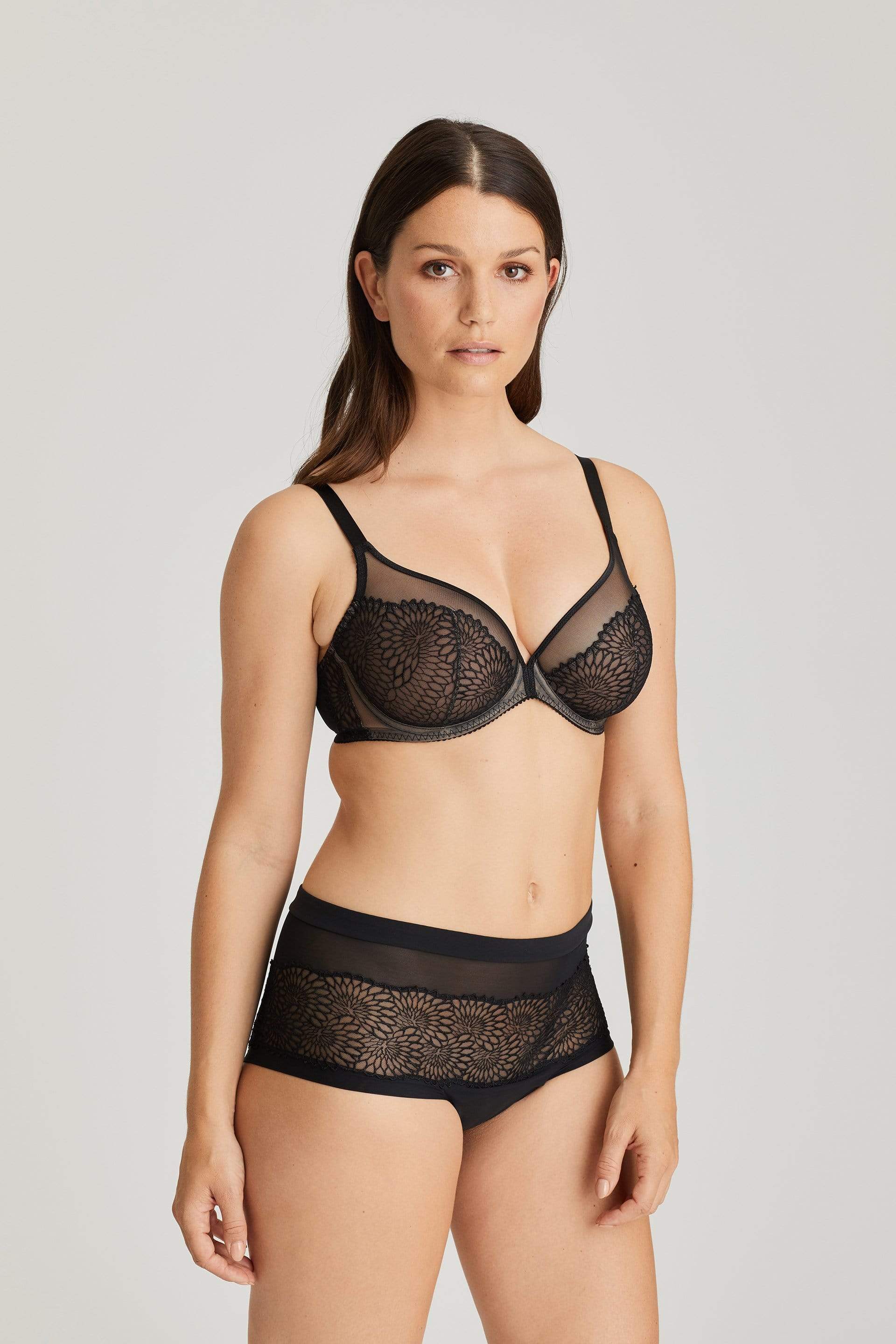Sophora Hot Pant - Image 10